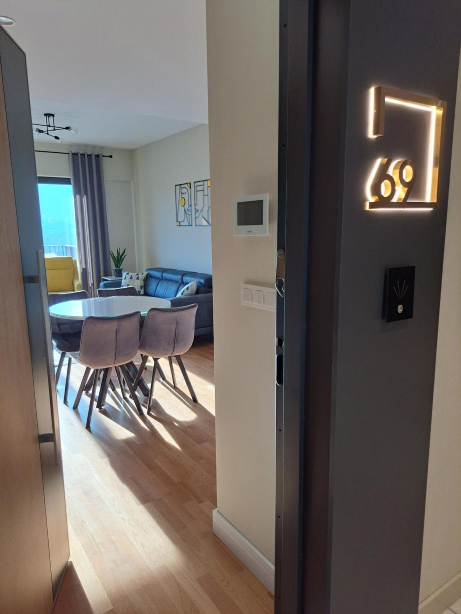 Divine 69 Luxury Apartment, Skopje City - Center, Diamond Residences, Free Parking Экстерьер фото